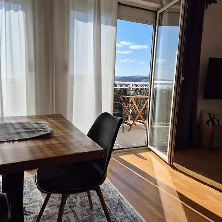 Near The Sea-self Check-in